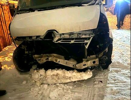 Белый Рено Мастер, объемом двигателя 2.3 л и пробегом 230 тыс. км за 5000 $, фото 1 на Automoto.ua