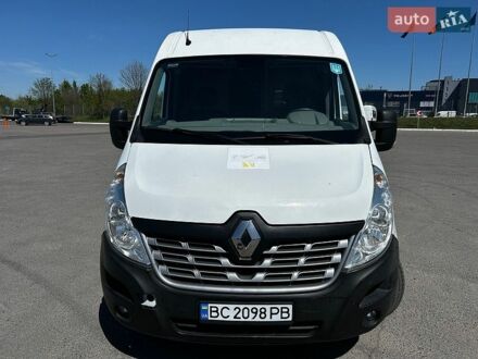 Белый Рено Мастер, объемом двигателя 2.3 л и пробегом 235 тыс. км за 15500 $, фото 1 на Automoto.ua
