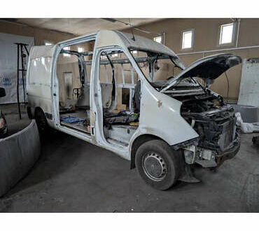 Белый Рено Мастер, объемом двигателя 2.3 л и пробегом 255 тыс. км за 9999 $, фото 1 на Automoto.ua