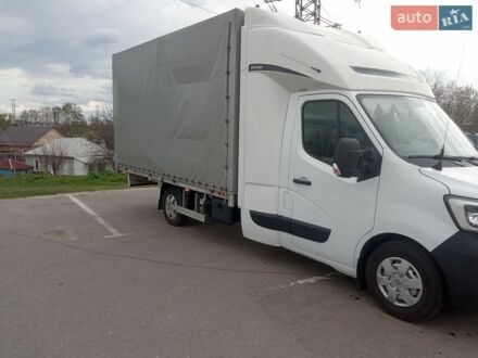 Белый Рено Мастер, объемом двигателя 2.3 л и пробегом 425 тыс. км за 16000 $, фото 1 на Automoto.ua