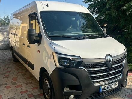 Белый Рено Мастер, объемом двигателя 2.3 л и пробегом 237 тыс. км за 18300 $, фото 1 на Automoto.ua