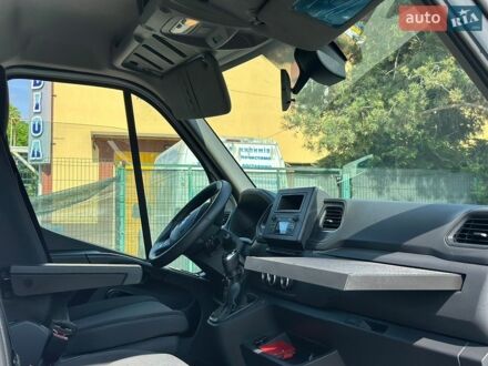Белый Рено Мастер, объемом двигателя 2.3 л и пробегом 160 тыс. км за 21700 $, фото 1 на Automoto.ua