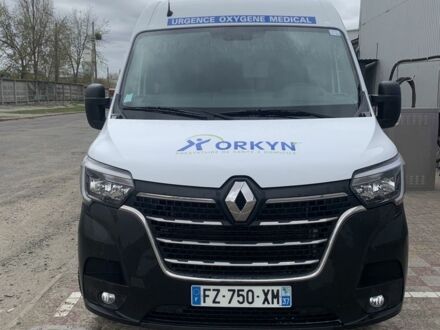 Белый Рено Мастер, объемом двигателя 2.3 л и пробегом 150 тыс. км за 22000 $, фото 1 на Automoto.ua