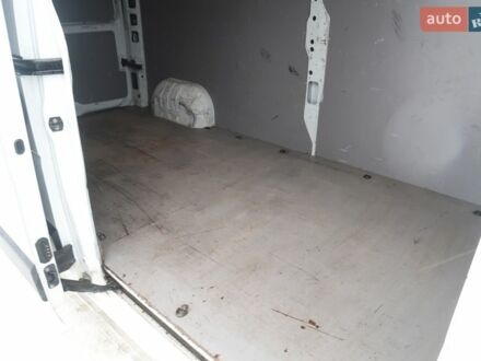 Белый Рено Мастер, объемом двигателя 2.3 л и пробегом 80 тыс. км за 13900 $, фото 1 на Automoto.ua