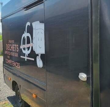 Черный Рено Мастер, объемом двигателя 3 л и пробегом 435 тыс. км за 10000 $, фото 16 на Automoto.ua