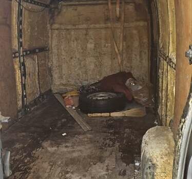 Черный Рено Мастер, объемом двигателя 2.5 л и пробегом 500 тыс. км за 4500 $, фото 3 на Automoto.ua