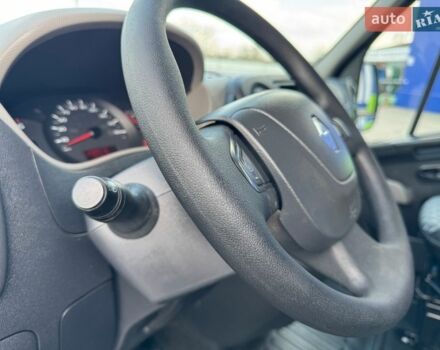 Черный Рено Мастер, объемом двигателя 2.3 л и пробегом 230 тыс. км за 21500 $, фото 29 на Automoto.ua