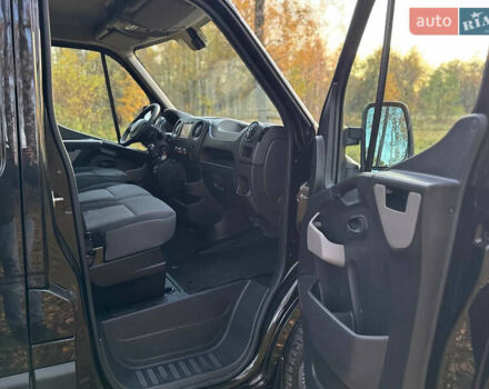 Чорний Рено Мастєр, об'ємом двигуна 2.3 л та пробігом 223 тис. км за 15900 $, фото 29 на Automoto.ua