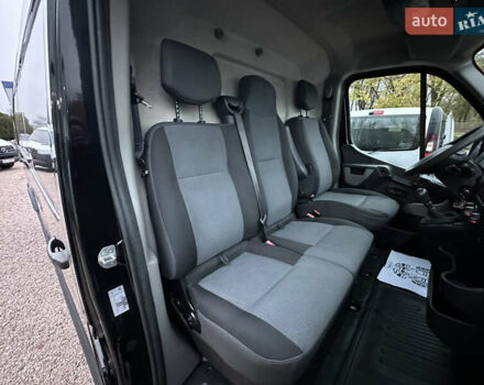 Черный Рено Мастер, объемом двигателя 2.3 л и пробегом 240 тыс. км за 19900 $, фото 15 на Automoto.ua