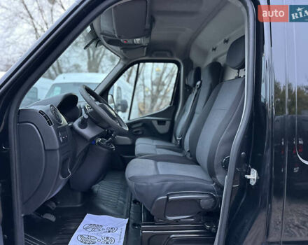 Черный Рено Мастер, объемом двигателя 2.3 л и пробегом 240 тыс. км за 19900 $, фото 11 на Automoto.ua