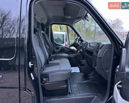 Черный Рено Мастер, объемом двигателя 2.3 л и пробегом 240 тыс. км за 19900 $, фото 14 на Automoto.ua