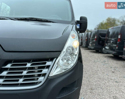 Черный Рено Мастер, объемом двигателя 2.3 л и пробегом 240 тыс. км за 19500 $, фото 3 на Automoto.ua