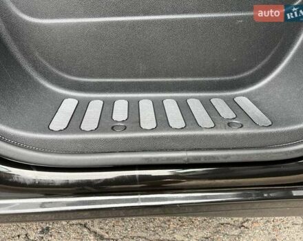 Черный Рено Мастер, объемом двигателя 2.3 л и пробегом 228 тыс. км за 21999 $, фото 35 на Automoto.ua