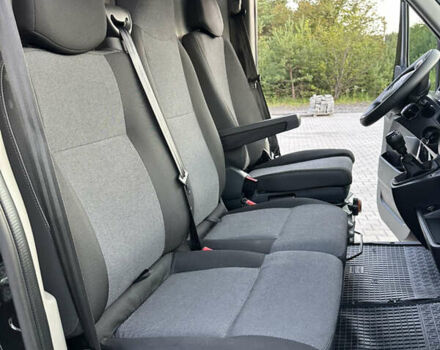 Черный Рено Мастер, объемом двигателя 2.3 л и пробегом 198 тыс. км за 21600 $, фото 49 на Automoto.ua