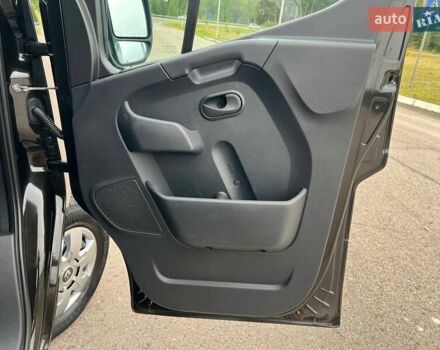 Черный Рено Мастер, объемом двигателя 2.3 л и пробегом 228 тыс. км за 21999 $, фото 33 на Automoto.ua