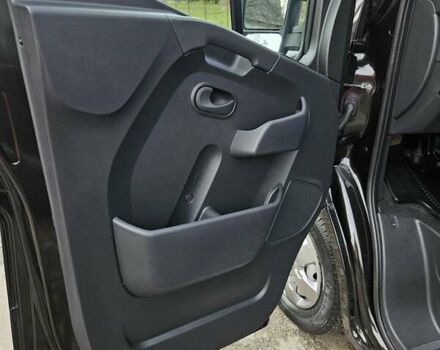 Черный Рено Мастер, объемом двигателя 2.3 л и пробегом 189 тыс. км за 21700 $, фото 12 на Automoto.ua