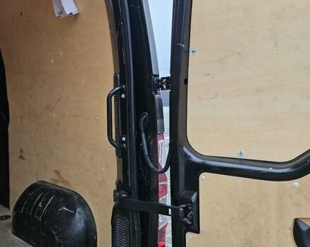 Черный Рено Мастер, объемом двигателя 2.3 л и пробегом 189 тыс. км за 19500 $, фото 8 на Automoto.ua