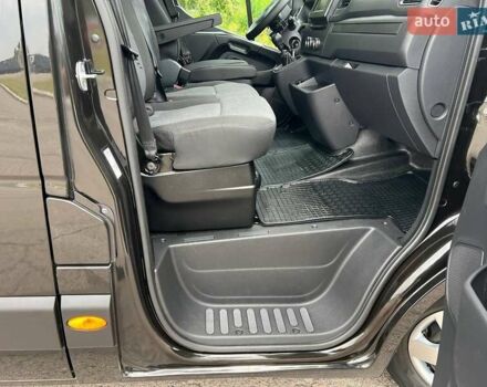 Черный Рено Мастер, объемом двигателя 2.3 л и пробегом 228 тыс. км за 21999 $, фото 32 на Automoto.ua