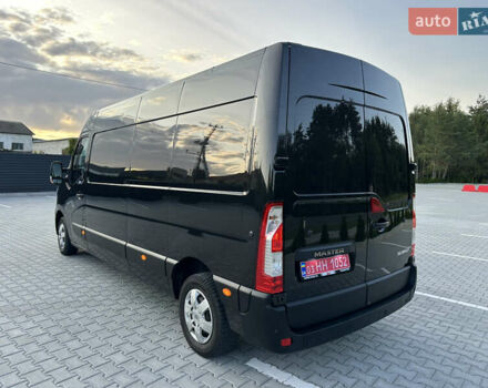 Черный Рено Мастер, объемом двигателя 2.3 л и пробегом 198 тыс. км за 21600 $, фото 5 на Automoto.ua