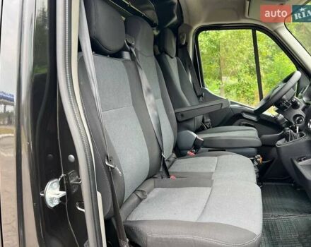 Черный Рено Мастер, объемом двигателя 2.3 л и пробегом 228 тыс. км за 21999 $, фото 30 на Automoto.ua