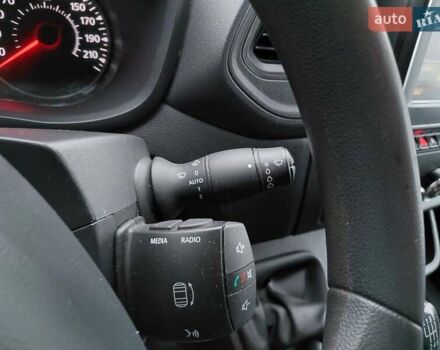 Черный Рено Мастер, объемом двигателя 2.3 л и пробегом 252 тыс. км за 19600 $, фото 40 на Automoto.ua