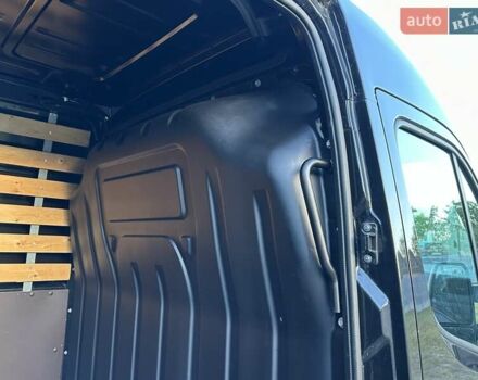 Черный Рено Мастер, объемом двигателя 2.3 л и пробегом 250 тыс. км за 22200 $, фото 45 на Automoto.ua