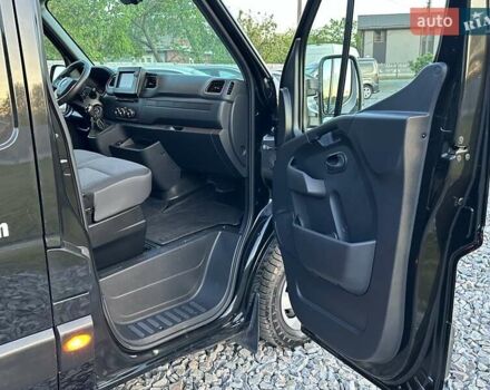 Черный Рено Мастер, объемом двигателя 2.3 л и пробегом 250 тыс. км за 22200 $, фото 95 на Automoto.ua