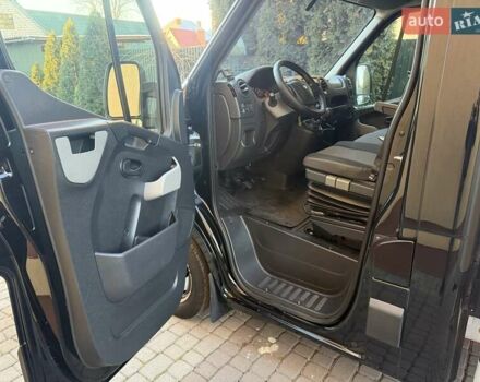 Черный Рено Мастер, объемом двигателя 2.3 л и пробегом 317 тыс. км за 25200 $, фото 72 на Automoto.ua