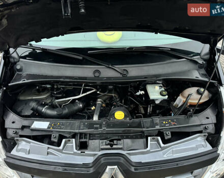 Черный Рено Мастер, объемом двигателя 2.3 л и пробегом 578 тыс. км за 15500 $, фото 22 на Automoto.ua