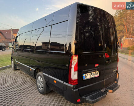 Черный Рено Мастер, объемом двигателя 2.3 л и пробегом 495 тыс. км за 16500 $, фото 3 на Automoto.ua