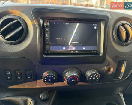 Черный Рено Мастер, объемом двигателя 2.3 л и пробегом 495 тыс. км за 16500 $, фото 12 на Automoto.ua