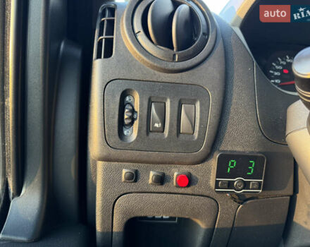 Черный Рено Мастер, объемом двигателя 2.3 л и пробегом 495 тыс. км за 16500 $, фото 14 на Automoto.ua