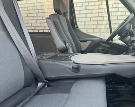 Черный Рено Мастер, объемом двигателя 2.3 л и пробегом 230 тыс. км за 16500 $, фото 4 на Automoto.ua