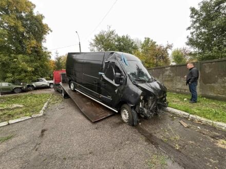 Черный Рено Мастер, объемом двигателя 2.3 л и пробегом 390 тыс. км за 4300 $, фото 1 на Automoto.ua