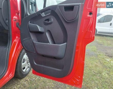 Красный Рено Мастер, объемом двигателя 2.3 л и пробегом 320 тыс. км за 18000 $, фото 37 на Automoto.ua