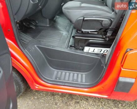 Красный Рено Мастер, объемом двигателя 2.3 л и пробегом 320 тыс. км за 18000 $, фото 46 на Automoto.ua