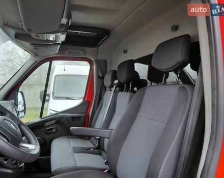 Красный Рено Мастер, объемом двигателя 2.3 л и пробегом 320 тыс. км за 18000 $, фото 44 на Automoto.ua