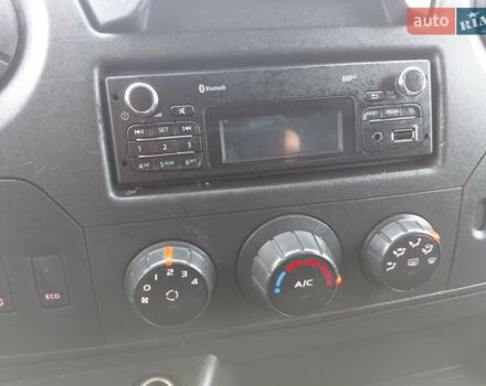 Красный Рено Мастер, объемом двигателя 2.3 л и пробегом 320 тыс. км за 18000 $, фото 38 на Automoto.ua