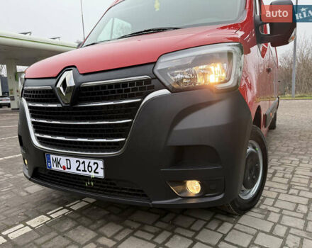 Красный Рено Мастер, объемом двигателя 0 л и пробегом 249 тыс. км за 21900 $, фото 2 на Automoto.ua