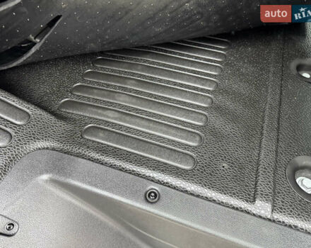 Красный Рено Мастер, объемом двигателя 0 л и пробегом 249 тыс. км за 21900 $, фото 53 на Automoto.ua