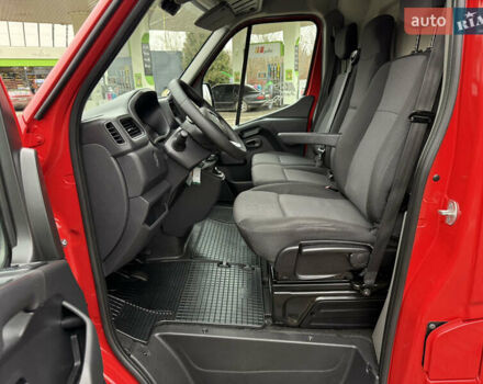 Красный Рено Мастер, объемом двигателя 0 л и пробегом 249 тыс. км за 21900 $, фото 47 на Automoto.ua