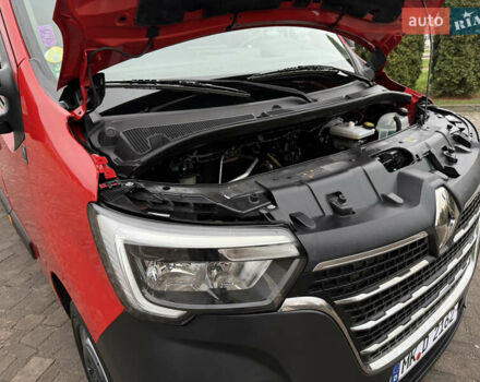 Красный Рено Мастер, объемом двигателя 0 л и пробегом 249 тыс. км за 21900 $, фото 84 на Automoto.ua