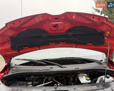 Красный Рено Мастер, объемом двигателя 0 л и пробегом 249 тыс. км за 21900 $, фото 95 на Automoto.ua