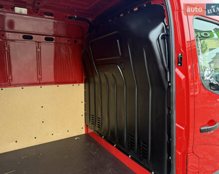 Красный Рено Мастер, объемом двигателя 0 л и пробегом 249 тыс. км за 21900 $, фото 38 на Automoto.ua
