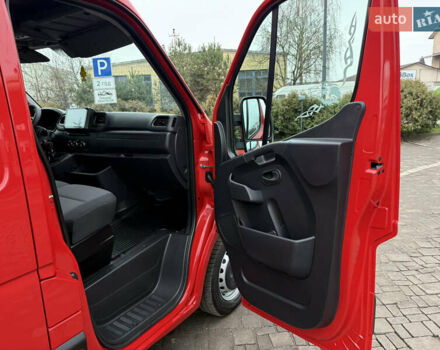 Красный Рено Мастер, объемом двигателя 0 л и пробегом 249 тыс. км за 21900 $, фото 61 на Automoto.ua