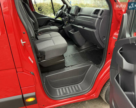 Красный Рено Мастер, объемом двигателя 0 л и пробегом 249 тыс. км за 21900 $, фото 68 на Automoto.ua