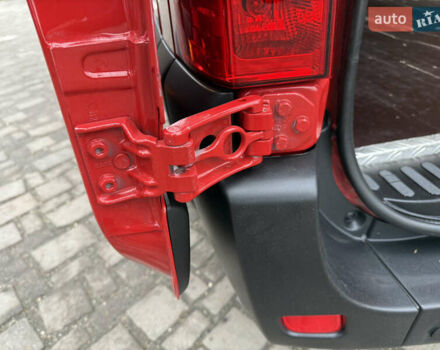Красный Рено Мастер, объемом двигателя 0 л и пробегом 249 тыс. км за 21900 $, фото 34 на Automoto.ua