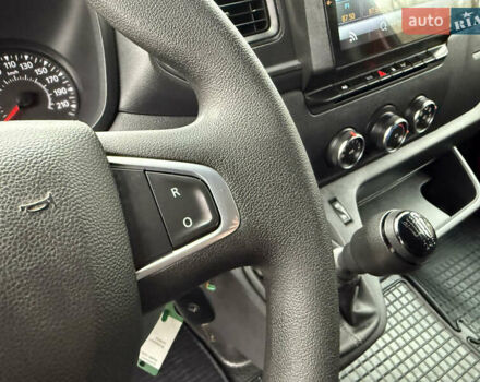 Красный Рено Мастер, объемом двигателя 0 л и пробегом 249 тыс. км за 21900 $, фото 55 на Automoto.ua