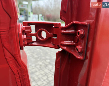 Красный Рено Мастер, объемом двигателя 0 л и пробегом 249 тыс. км за 21900 $, фото 35 на Automoto.ua