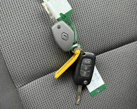 Красный Рено Мастер, объемом двигателя 0 л и пробегом 249 тыс. км за 21900 $, фото 83 на Automoto.ua